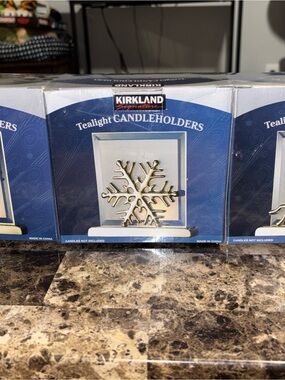 Kirkland Signature Blue and Gold Snowflake Tealight Candleholder